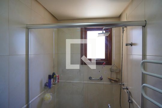 Banheiro da Suíte de apartamento para alugar com 3 quartos, 150m² em Jardim Itu, Porto Alegre