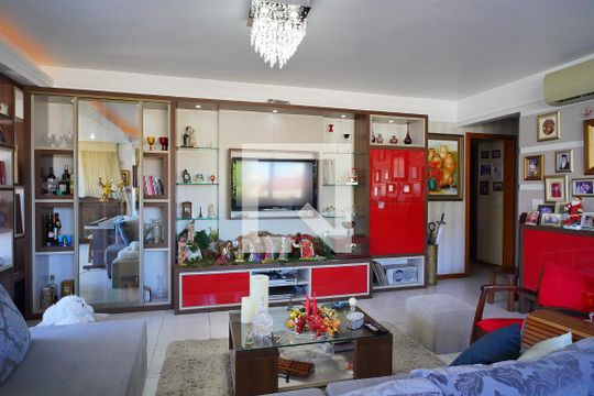Sala de apartamento para alugar com 3 quartos, 150m² em Jardim Itu, Porto Alegre