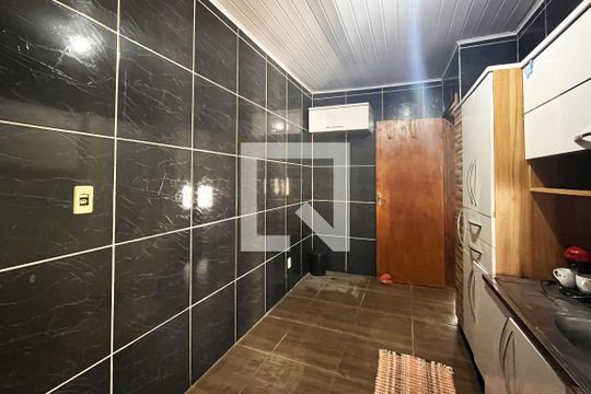 Área de Serviço de casa à venda com 2 quartos, 120m² em Cavalhada, Porto Alegre