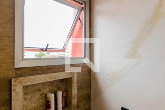 Banheiro de apartamento à venda com 2 quartos, 48m² em Vila Marieta, São Paulo