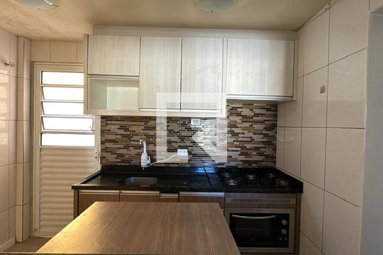 Cozinha de apartamento à venda com 3 quartos, 43m² em Cidade Industrial, Curitiba