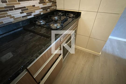 Cozinha de apartamento à venda com 3 quartos, 43m² em Cidade Industrial, Curitiba