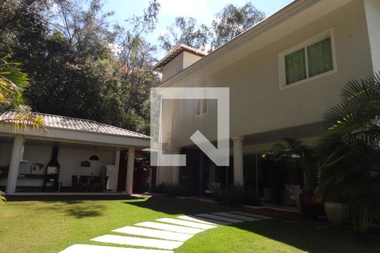 Casa à venda com 3 quartos, 620m² em Jardim Serrano, Nova Lima