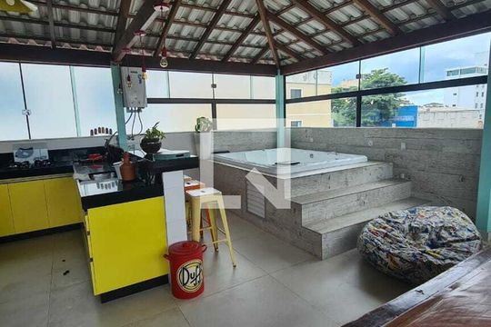Apartamento à venda com 4 quartos, 180m² em Cabral, Contagem