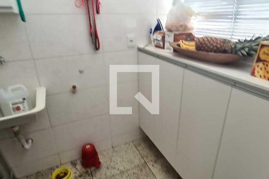 Apartamento à venda com 4 quartos, 180m² em Cabral, Contagem
