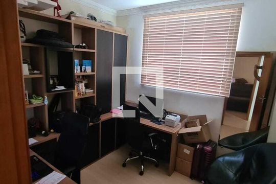 Apartamento à venda com 4 quartos, 180m² em Cabral, Contagem