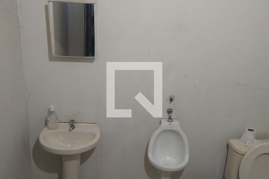 Casa à venda com 3 quartos, 320m² em Industrial, Contagem