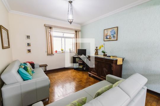 Casa à venda com 4 quartos, 210m² em Água Branca, São Paulo