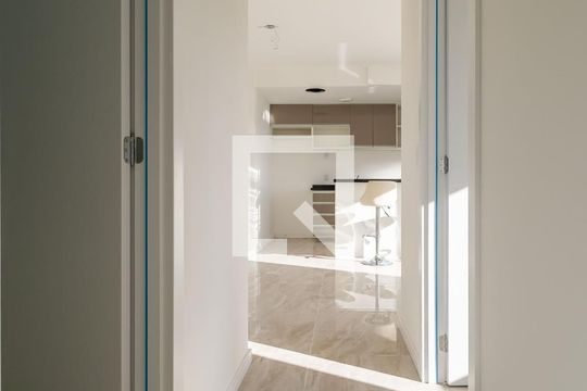 Corredor de apartamento para alugar com 2 quartos, 56m² em Partenon, Porto Alegre