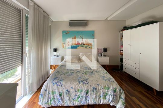 Suíte 1 de casa à venda com 3 quartos, 390m² em Olímpico, São Caetano do Sul