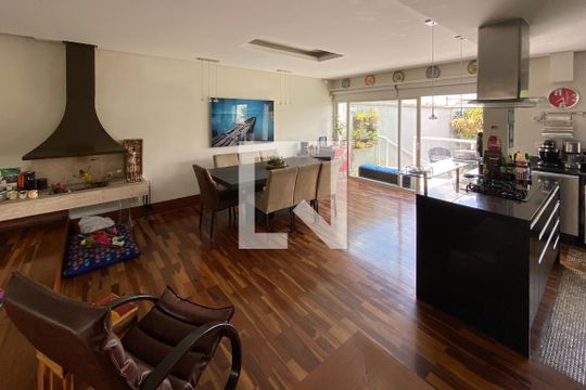 Sala de casa à venda com 3 quartos, 390m² em Olímpico, São Caetano do Sul