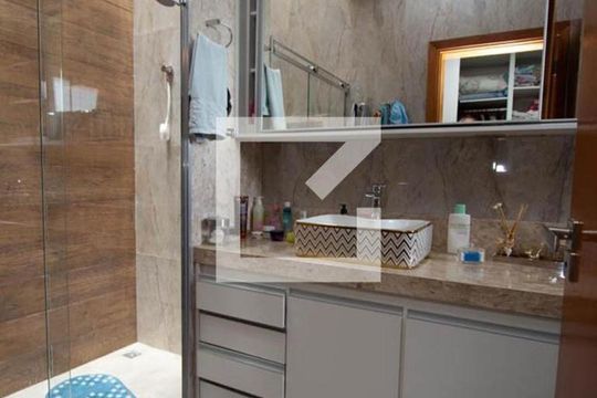 Banheiro da Suíte 1 de casa de condomínio à venda com 4 quartos, 339m² em Loteamento Reserva Ermida, Jundiaí