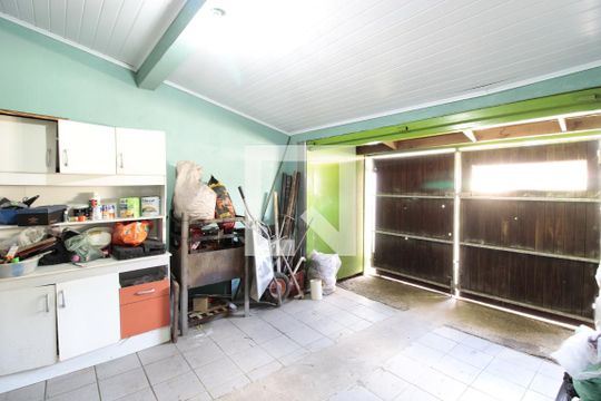 Garagem de casa à venda com 3 quartos, 100m² em Mathias Velho, Canoas