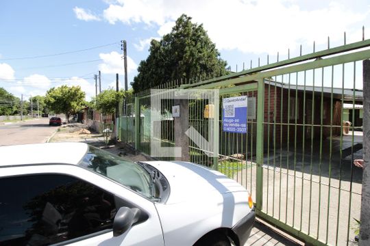Fachada de casa à venda com 3 quartos, 100m² em Mathias Velho, Canoas