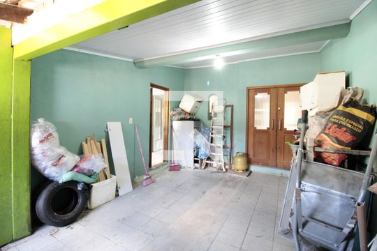 Garagem de casa à venda com 3 quartos, 100m² em Mathias Velho, Canoas