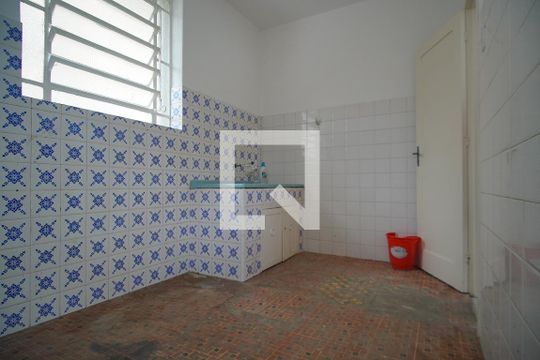 Cozinha de casa para alugar com 7 quartos, 482m² em Bela Vista, Porto Alegre