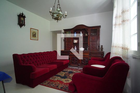 Casa para alugar com 7 quartos, 482m² em Bela Vista, Porto Alegre