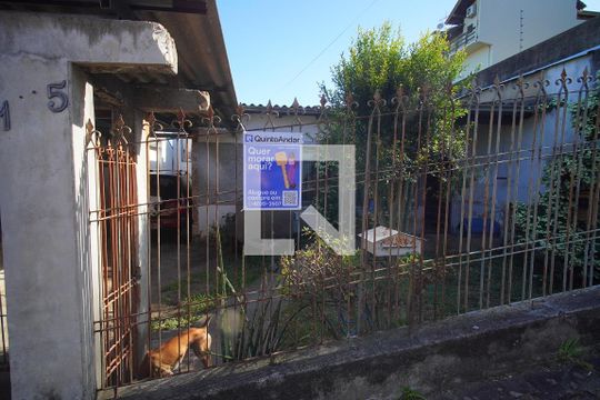 Fachada  de casa à venda com 3 quartos, 120m² em Centro, Novo Hamburgo