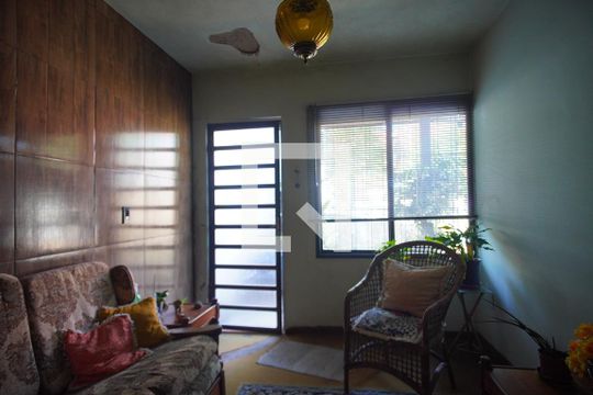 Casa à venda com 3 quartos, 120m² em Centro, Novo Hamburgo