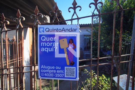 Fachada  de casa à venda com 3 quartos, 120m² em Centro, Novo Hamburgo