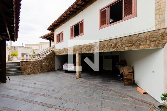 Garagem de casa à venda com 4 quartos, 332m² em Cidade Patriarca, São Paulo