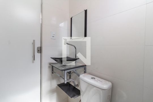 Banheiro Social de apartamento para alugar com 2 quartos, 60m² em Jardim Vitória, Belo Horizonte