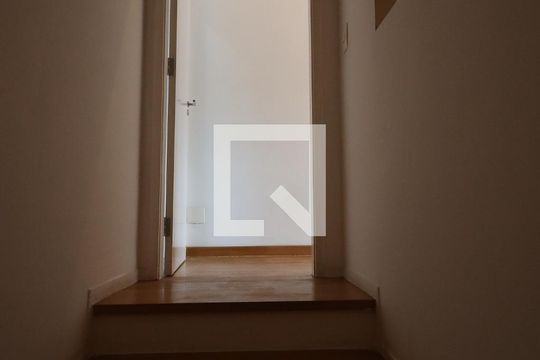 3º  andar - suíte principal - entrada de casa para alugar com 4 quartos, 150m² em Parque Frondoso, Cotia