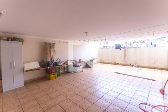Quintal de casa à venda com 3 quartos, 260m² em Baeta Neves, São Bernardo do Campo