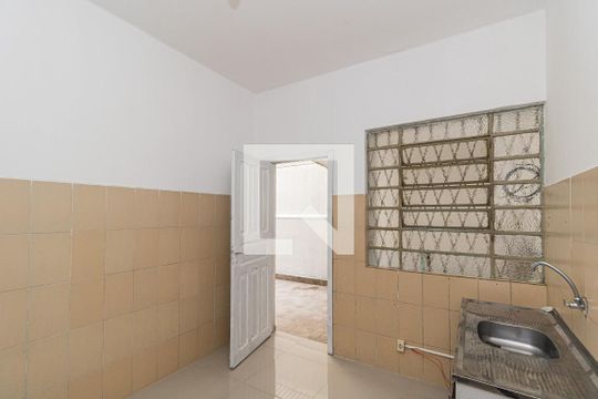 Cozinha de apartamento à venda com 3 quartos, 80m² em Partenon, Porto Alegre