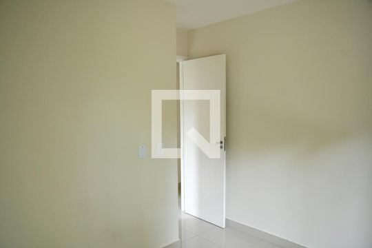 Quarto 2  de apartamento para alugar com 3 quartos, 62m² em Jardim Isis, Cotia