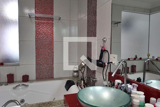 Banheiro da Suíte 1 de apartamento à venda com 4 quartos, 263m² em Campestre, Santo André