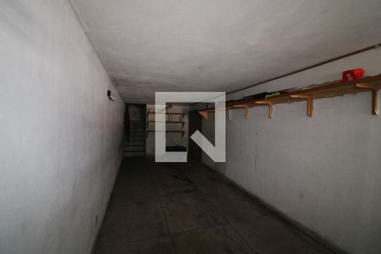 Garagem de casa à venda com 3 quartos, 260m² em Vila Industrial, São Paulo