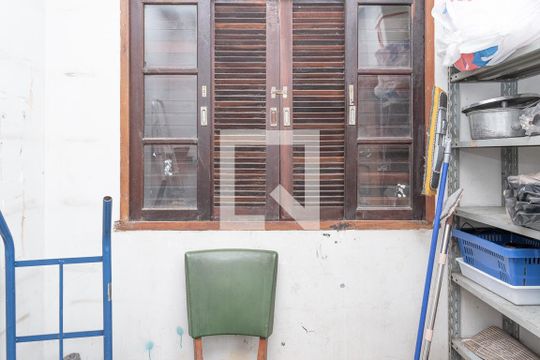 Quarto de Serviço de casa à venda com 5 quartos, 677m² em Jardim Santa Mena, Guarulhos