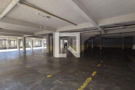 Garagem de apartamento para alugar com 3 quartos, 117m² em Encantado, Rio de Janeiro