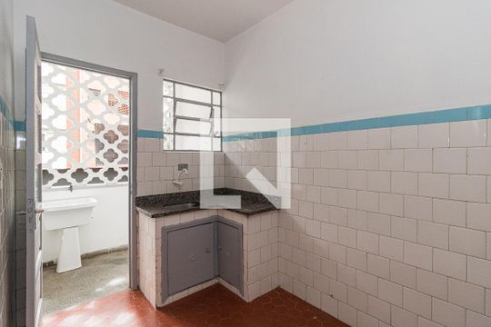Cozinha e Área de Serviço de apartamento à venda com 2 quartos, 62m² em Passo D’areia, Porto Alegre