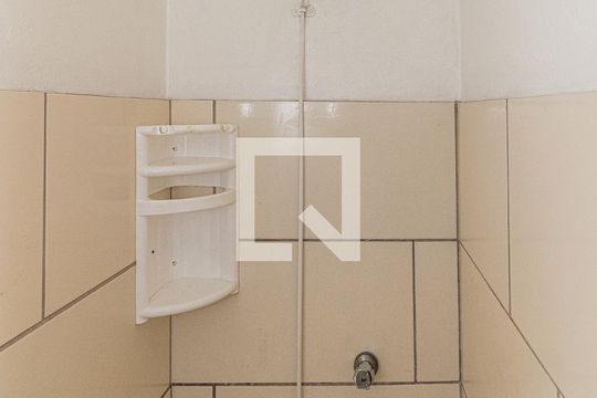 Banheiro de apartamento à venda com 2 quartos, 62m² em Passo D’areia, Porto Alegre