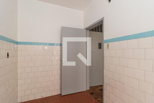 Cozinha e Área de Serviço de apartamento à venda com 2 quartos, 62m² em Passo D’areia, Porto Alegre