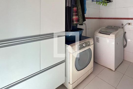 Área de Serviço de casa à venda com 4 quartos, 324m² em Lauzane Paulista, São Paulo