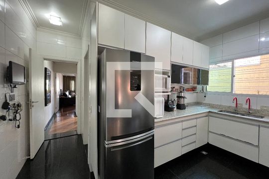 Cozinha de casa à venda com 4 quartos, 324m² em Lauzane Paulista, São Paulo