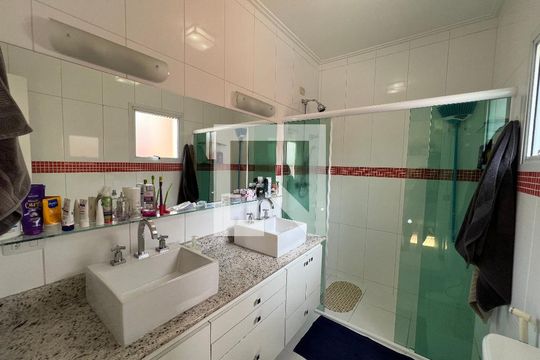 Banheiro do Quarto 1 de casa à venda com 4 quartos, 324m² em Lauzane Paulista, São Paulo