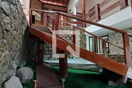 Casa de Condomínio à venda com 4 quartos, 390m² em Badu, Niterói