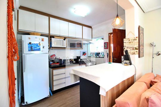 Cozinha de casa à venda com 2 quartos, 59m² em Vila Curuca, Santo André