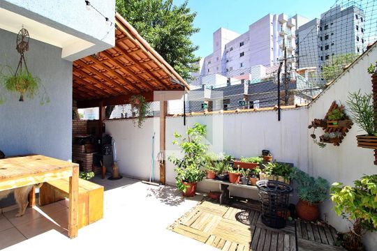 Quintal de casa à venda com 2 quartos, 59m² em Vila Curuca, Santo André