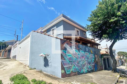 Fachada de casa à venda com 2 quartos, 59m² em Vila Curuca, Santo André