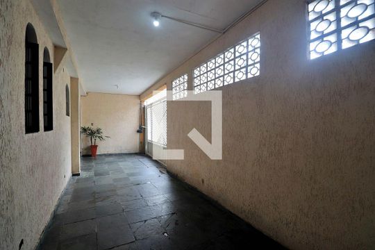 Garagem de casa à venda com 3 quartos, 103m² em Vila Curuçá, Santo André