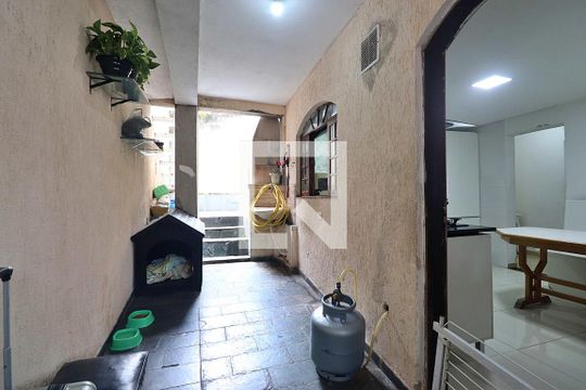 Área de Serviço de casa à venda com 3 quartos, 103m² em Vila Curuçá, Santo André