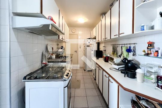 Cozinha de apartamento à venda com 3 quartos, 87m² em Perdizes, São Paulo