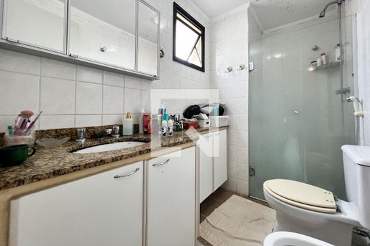 Banheiro do Quarto 2 de apartamento à venda com 3 quartos, 87m² em Perdizes, São Paulo