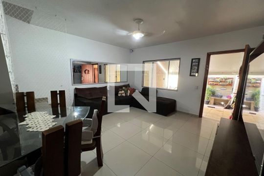 Sala de casa à venda com 2 quartos, 74m² em Curicica, Rio de Janeiro