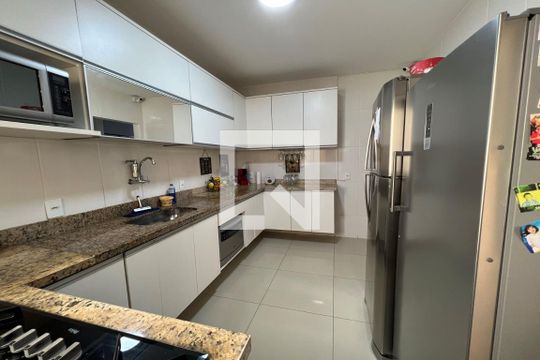 Cozinha de casa à venda com 2 quartos, 74m² em Curicica, Rio de Janeiro